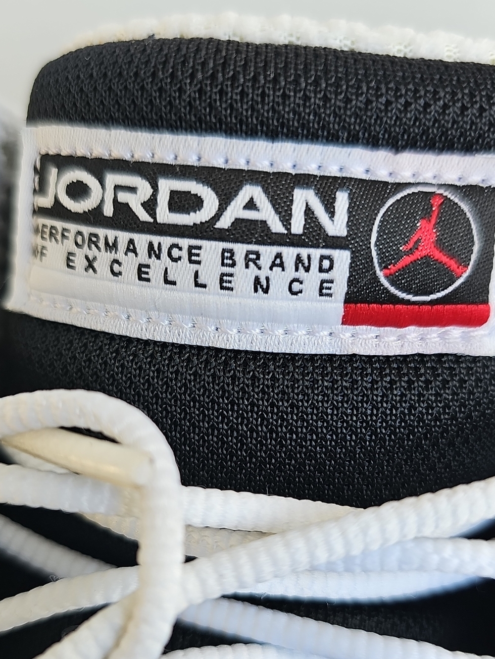 VNFS Nike Air Jordan Jumpman Team 1 Black White Red 644938-002 Size 9.5 OG Box - Picture 2 of 16
